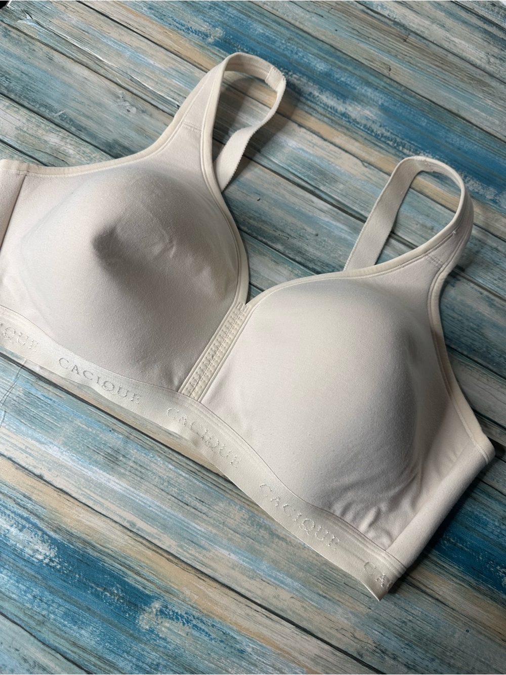 Cacique Seamless Full-Coverage Wireless Bra in Off-White 42 DD - Picture 2 of 8
